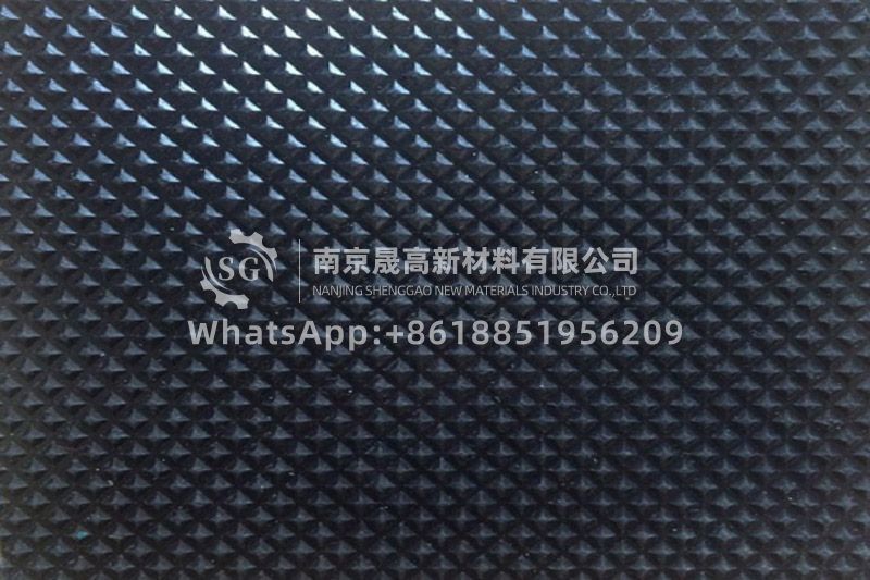Non-slip rubber plate
